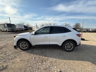 2020 Ford Escape SE - Exterior Side Driver Image
